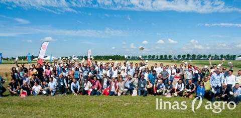„Linas Agro“ specialistų išvyka į „Van Iperen“ „Linas Agro“ specialistų išvyka į „Van Iperen“