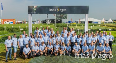 „Agrovizija 2022": „Linas Agro" stendo lankytojus pasitiko su specialiais pasiūlymais ir vandens arka