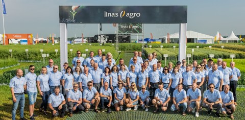 „Agrovizija 2022": „Linas Agro" stendo lankytojus pasitiko su specialiais pasiūlymais ir vandens arka „Agrovizija 2022": „Linas Agro" stendo lankytojus pasitiko su specialiais pasiūlymais ir vandens arka