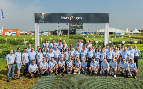 „Agrovizija 2022": „Linas Agro" stendo lankytojus pasitiko su specialiais pasiūlymais ir vandens arka