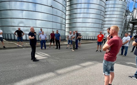 Į Pasvalio elevatorių ūkininkai rinkosi sužinoti aktualiausių grūdų rinkos naujienų