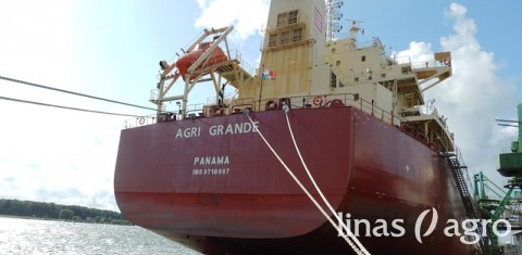 Pirmasis didžiausias šį sezoną laivas Pirmasis didžiausias šį sezoną laivas