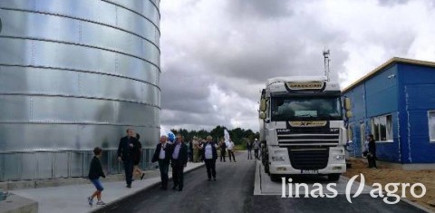Žemaitijos ūkininkų derliaus laukia nauja „Linas Agro“ grūdų saugykla Kartenoje Žemaitijos ūkininkų derliaus laukia nauja „Linas Agro“ grūdų saugykla Kartenoje